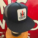 INTERNATIONAL HARVESTER + Yupoong 6006 Snapback