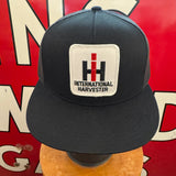 INTERNATIONAL HARVESTER + Yupoong 6006 Snapback