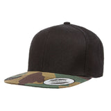 Yupoong 6089. Black Crown/Green Camo Visor. Classic Snapback.